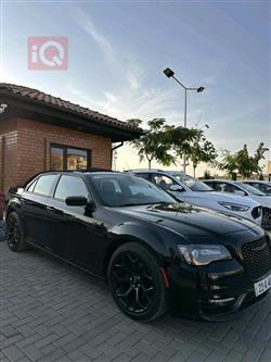 کرایسلەر 300